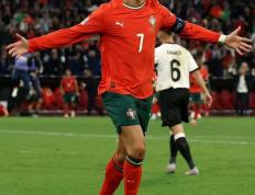 爱游戏- c罗关键节点赛况扑朔迷离,法国队带队取胜了吗 