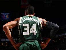 爱游戏体育-包含字母哥关键节点出色防守，G2带队取胜！的词条