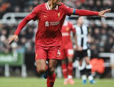 AYX-萨拉赫遭遇十五持续失利，利物浦教练压力巨大！观众掌声雷动的简单介绍