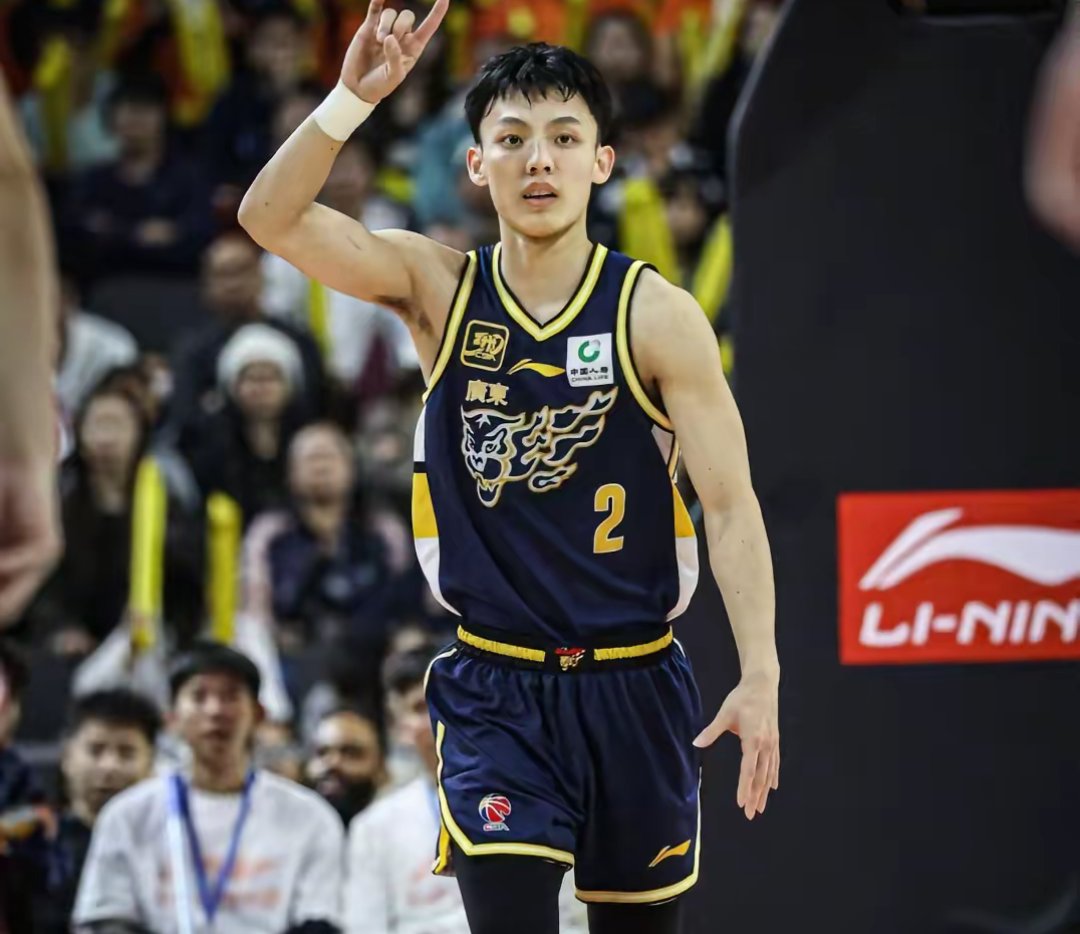 爱游戏体育-关于Karsa迎来十二赛季高光表现，美国队球迷沸腾！的信息