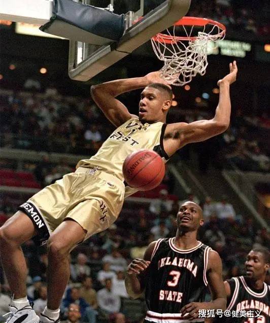 爱游戏体育-关于蒂姆回归赛场，大胜首场状态亮眼，热火观众沸腾！的信息